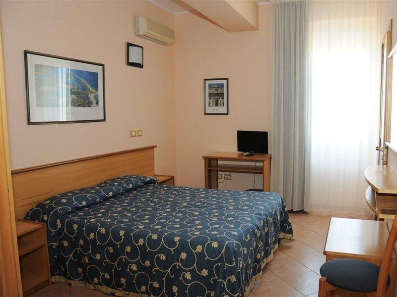 فندق Gatto Bianco Casalabate ليتشي المظهر الخارجي الصورة