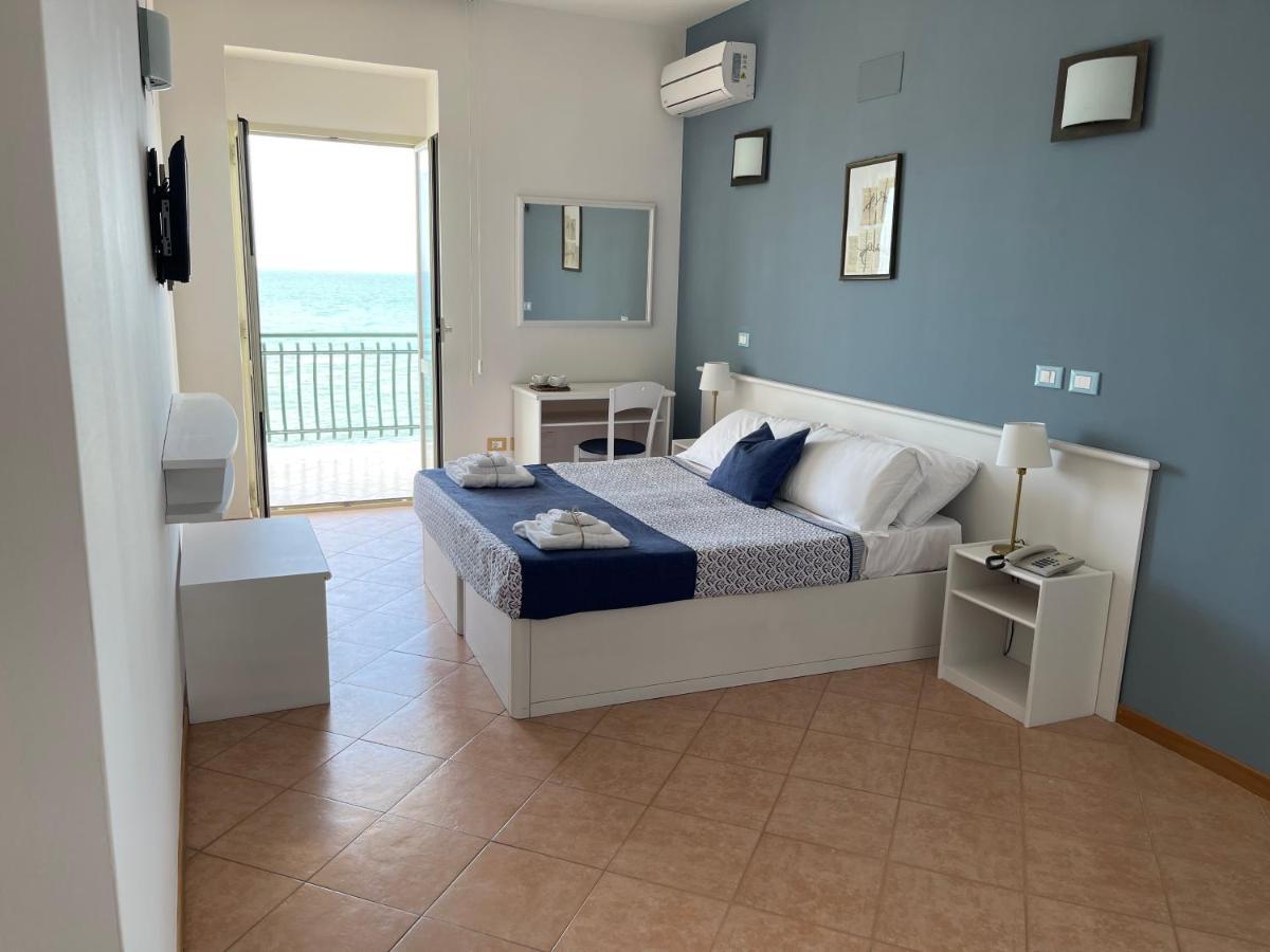 فندق Gatto Bianco Casalabate ليتشي المظهر الخارجي الصورة